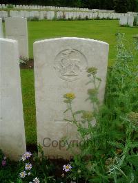 Etaples Military Cemetery - Bate, W T