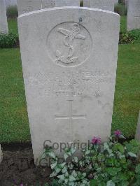 Etaples Military Cemetery - Bates, John Arthur