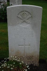 Etaples Military Cemetery - Batty, Clifford