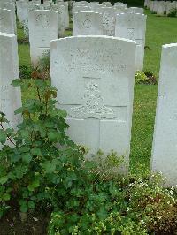 Etaples Military Cemetery - Baylis, Percy Walden