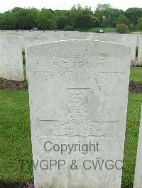 Etaples Military Cemetery - Beames, Frederick Ernest