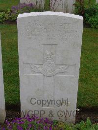 Etaples Military Cemetery - Beardsworth, Albert