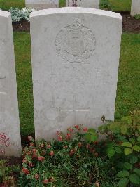 Etaples Military Cemetery - Beattie, F W