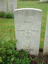 Etaples Military Cemetery - Beck, J G