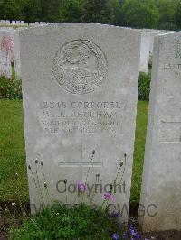 Etaples Military Cemetery - Beckham, W J