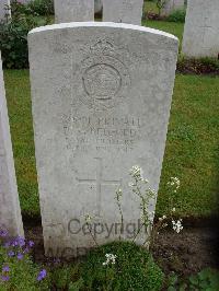 Etaples Military Cemetery - Bedford, George Henry