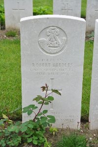 Etaples Military Cemetery - Beedles, Robert