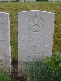 Etaples Military Cemetery - Beedom, Alfred Barratt