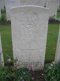 Etaples Military Cemetery - Beever, George Harold