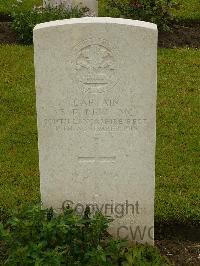 Etaples Military Cemetery - Bell, Samuel Edward