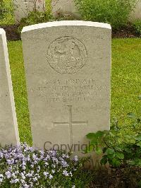 Etaples Military Cemetery - Bellamy, Ashton Hurn