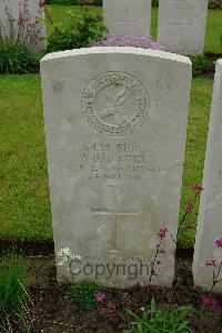 Etaples Military Cemetery - Beneke, Alton Daniel