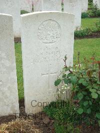 Etaples Military Cemetery - Bennett, Roland Walter