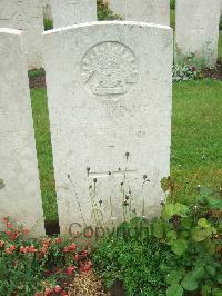 Etaples Military Cemetery - Bennon, Edward