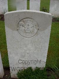 Etaples Military Cemetery - Bentley, G