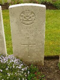 Etaples Military Cemetery - Bentley, J