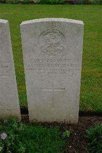 Etaples Military Cemetery - Beresford, James