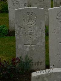 Etaples Military Cemetery - Berry, William