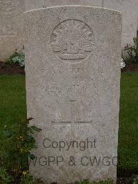 Etaples Military Cemetery - Bess, Leslie Norman