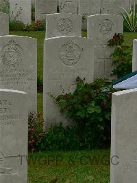 Etaples Military Cemetery - Best, R