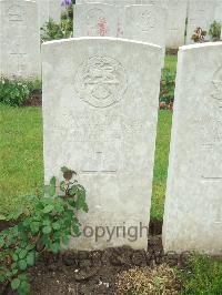 Etaples Military Cemetery - Beswetherick, S R