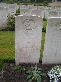 Etaples Military Cemetery - Betts, Charles Haddon