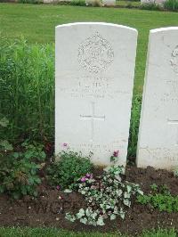 Etaples Military Cemetery - Birch, John Edward