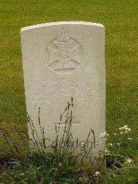 Etaples Military Cemetery - Birchall, Edward Vivian Dearman