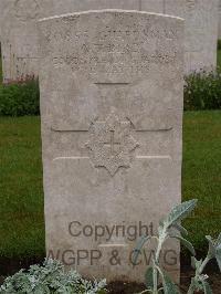 Etaples Military Cemetery - Bird, A T