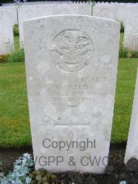 Etaples Military Cemetery - Bird, William