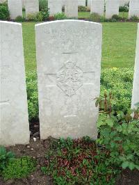 Etaples Military Cemetery - Birtles, W K