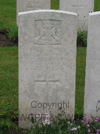 Etaples Military Cemetery - Bishop, Robert Wilfred