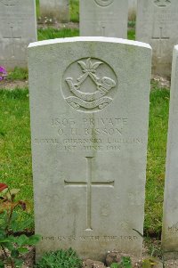 Etaples Military Cemetery - Bisson, Oswald Henry