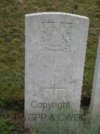 Etaples Military Cemetery - Black, F