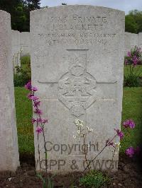 Etaples Military Cemetery - Blackett, J