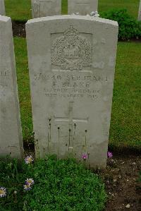 Etaples Military Cemetery - Blake, F