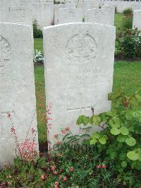 Etaples Military Cemetery - Bleach, Charles