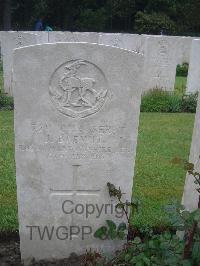 Etaples Military Cemetery - Blewitt, J