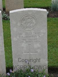 Etaples Military Cemetery - Bloomfield, T