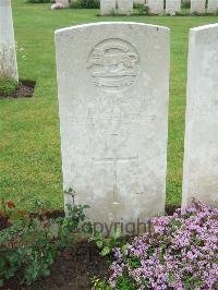 Etaples Military Cemetery - Blower, R