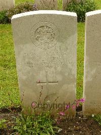 Etaples Military Cemetery - Blowers, S