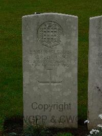 Etaples Military Cemetery - Blunn, C R