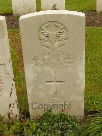 Etaples Military Cemetery - Blyth, George Allan