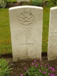 Etaples Military Cemetery - Blythe, Walter Holtby