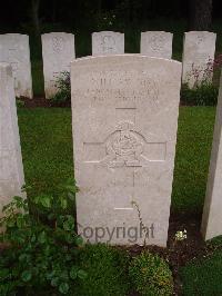 Etaples Military Cemetery - Boast, William