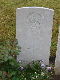 Etaples Military Cemetery - Bodfish, Howard Thomas