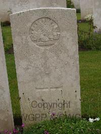 Etaples Military Cemetery - Bond, Robert Hugh