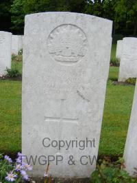 Etaples Military Cemetery - Bonella, James Henry