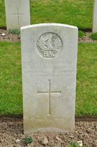 Etaples Military Cemetery - Bonham, D D