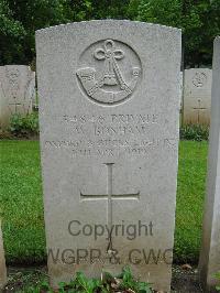 Etaples Military Cemetery - Bonham, William